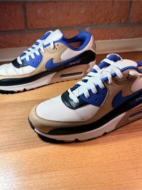 Nike Men’s Air Max 90 GORE-TEX Sneakers - White/Blue/Tan/Black